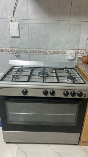 بوتاجاز مع انبوبة قاز 