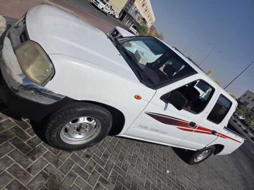 nissan pickup for sale