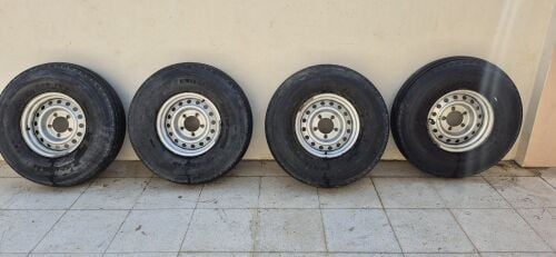 إطارات يونيلي الصحراوية