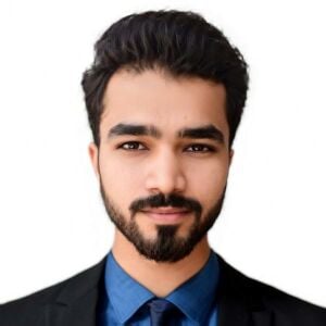 Accountant available Immediately