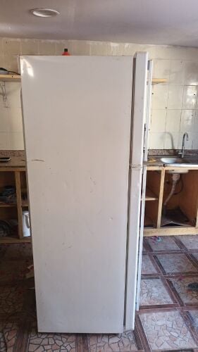 ثلاجة هيتاشي