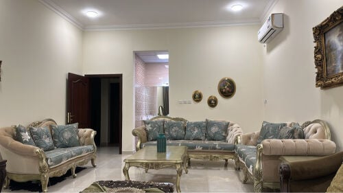 luxurious Guest room 