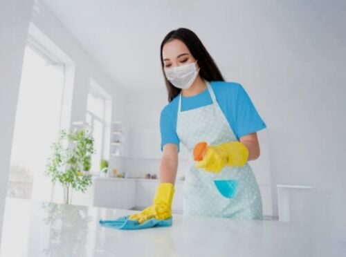 Nannies and female workers wanted.