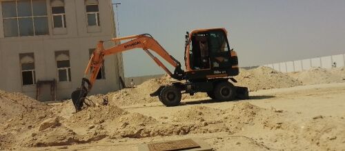 6 Tona exavator for rent