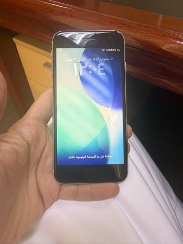 ايفون اس إي 2022