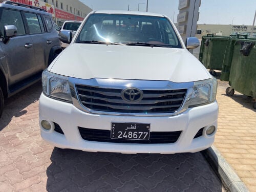 Hilux 2013 white 