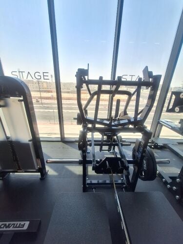 Hammer Strength Belt Squat Machine