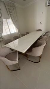Dining table for sale