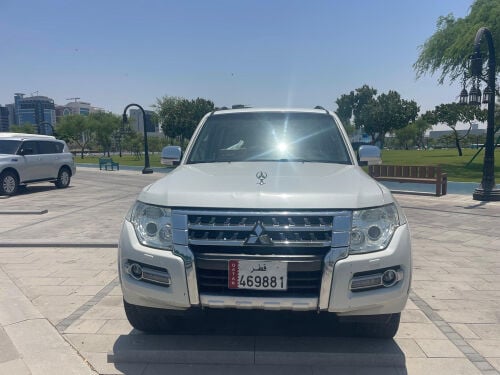 السيارة ماشية 194000