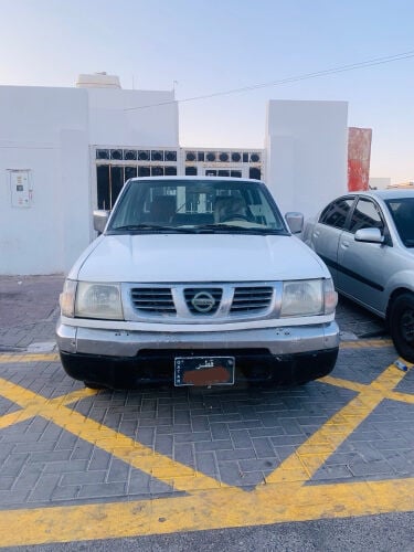 نيسان بيك أب بحالة ممتازة 