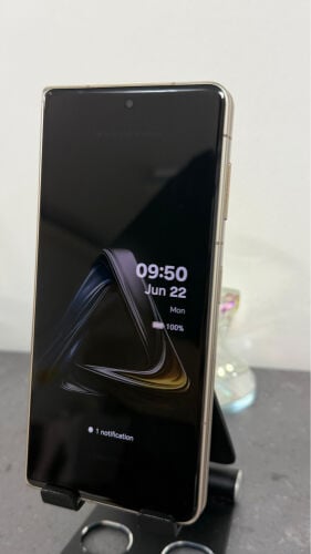 Honor Magic V5  fold phone