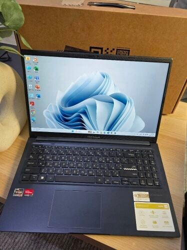Asus Vivobook 16/512Gb M1502Y
