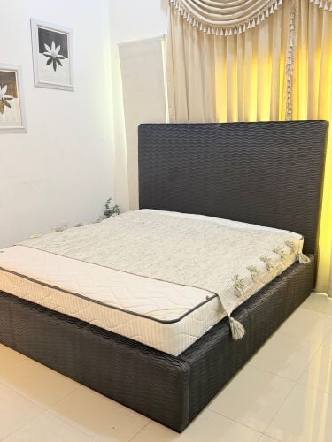 THE ONE king size bed with mattress