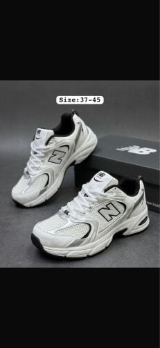 sport shoes 