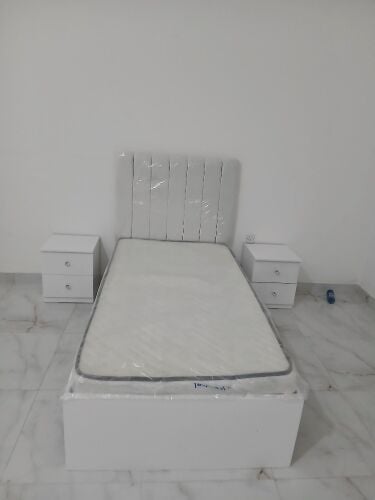 جميع أحجام الأسرة متوفرة للبيع