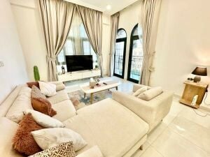LUXURRY 1BHK| FURNISHED| BALCONY |
