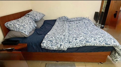 queensize bed with matress