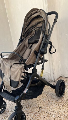 عربة اطفال 