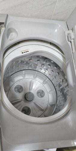 LG top load washing machine—9kg