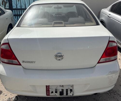 Nissan sunny 2012