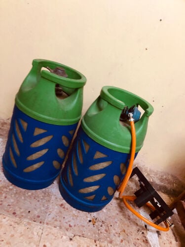 للبيع