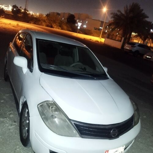 Nissan tidda