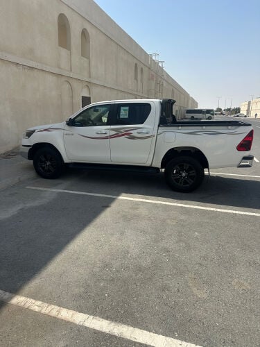 هايلوكس رقم واحد 