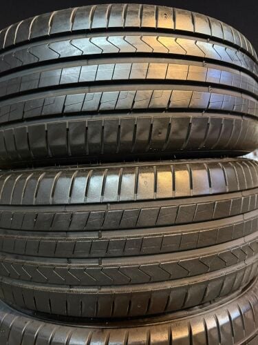 225/45/18 Hankook Korea