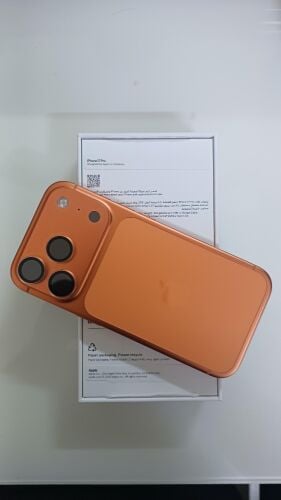 iPhone 17 Pro 256GB – Cosmic Orange