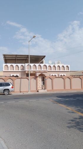 الوكرة فيلا ارضية للبيع استثمار