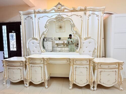 Bedroom set For sale
