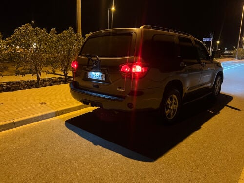 تيوتا سكويا 