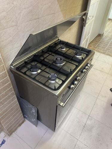 Gas stove