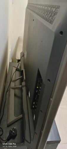 TV WITH STAND 56046312