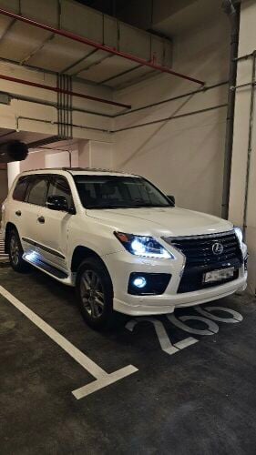 لكزس ٥٧٠ نظييف