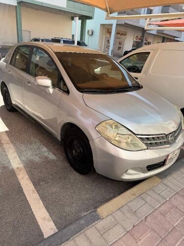 nissan tiida