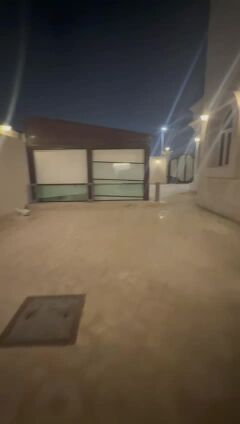 للبيع