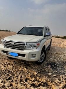 LAND CRUISER VXR V8 QR 79K