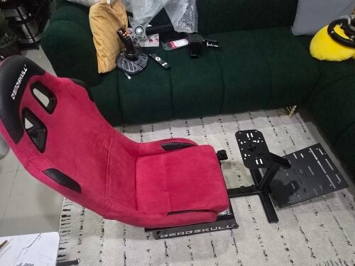 deadSkull Playseat For Sim Racing