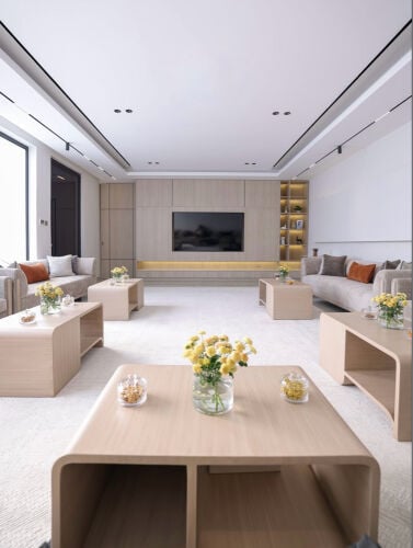 Sofa & Decor