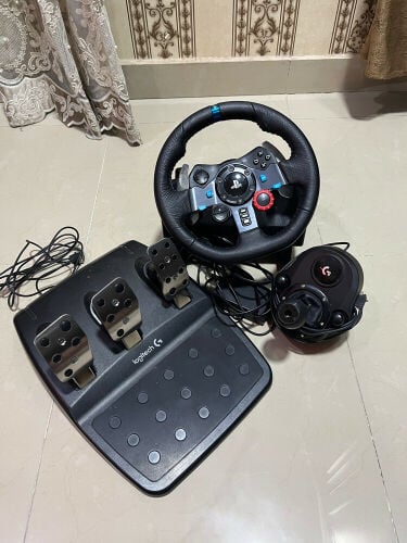 Logitech G29 steering wheel 