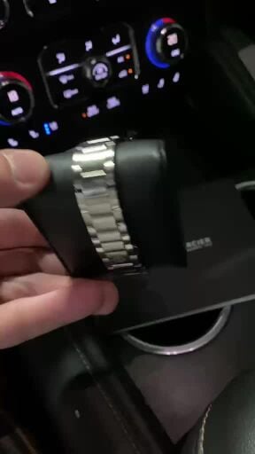 للبيع ساعه اصليه 