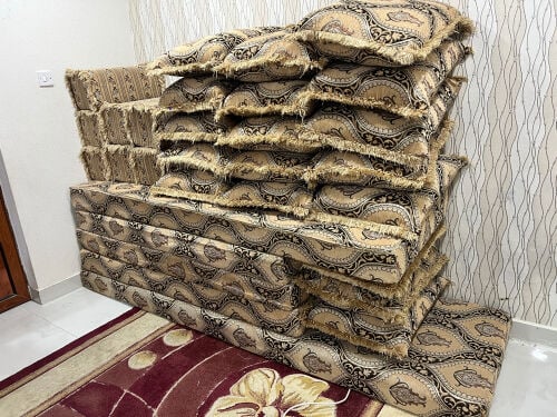 للبيع جلسة عربية كاملة