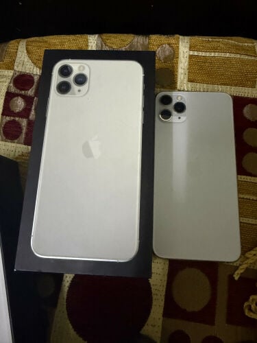 ايفون 11 بروماكس 256