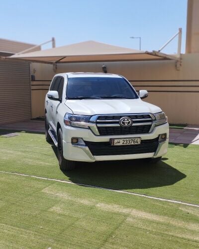 land cruiser GXR V8 2016