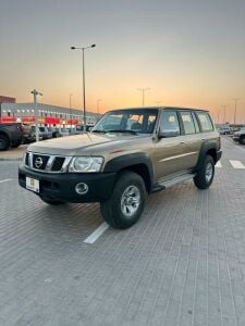 للبيع نيسان بترول استيشن 2006