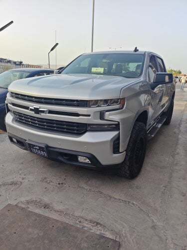 سلفرادو بحالة ممتازة   