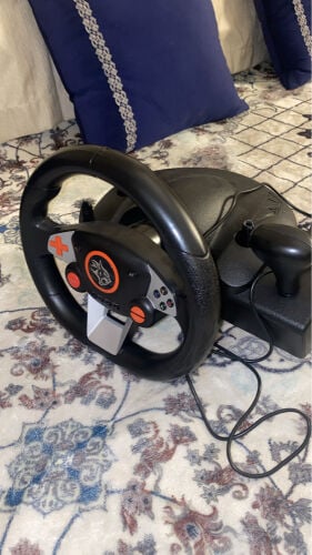 steering wheel 