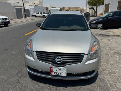 urgent sell Nissan Altima 2008