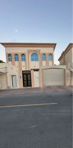 فيلا بالغرافة مؤجرة اسكان حكومي